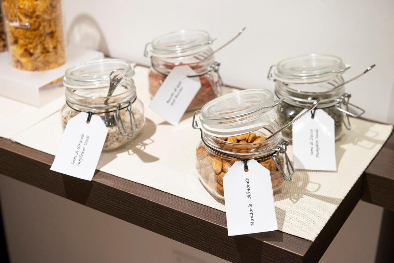 Hotel Dimorae And -